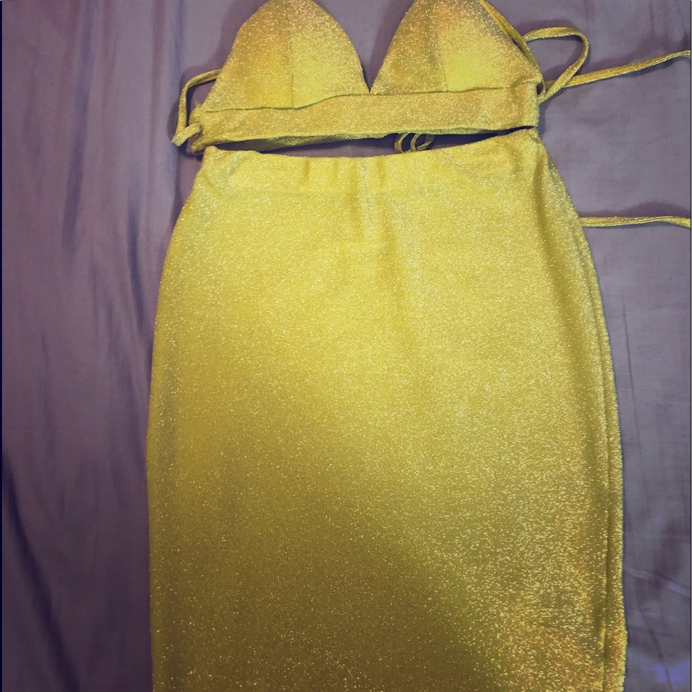 Yellow set